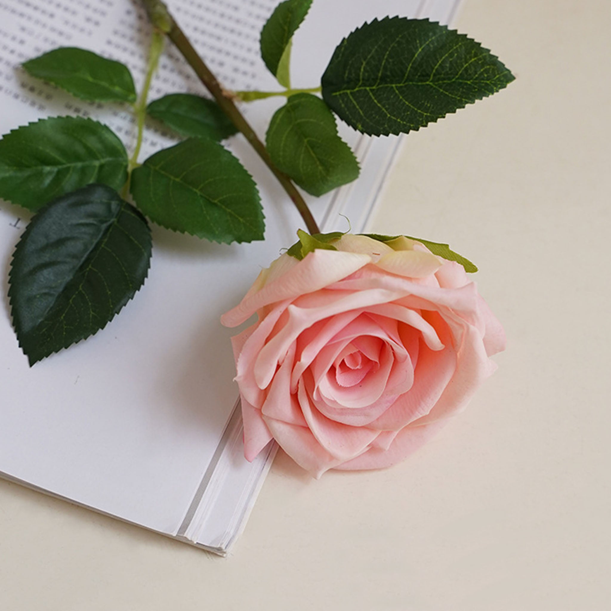 Realisic Faux Flowers Natural Touch Roses