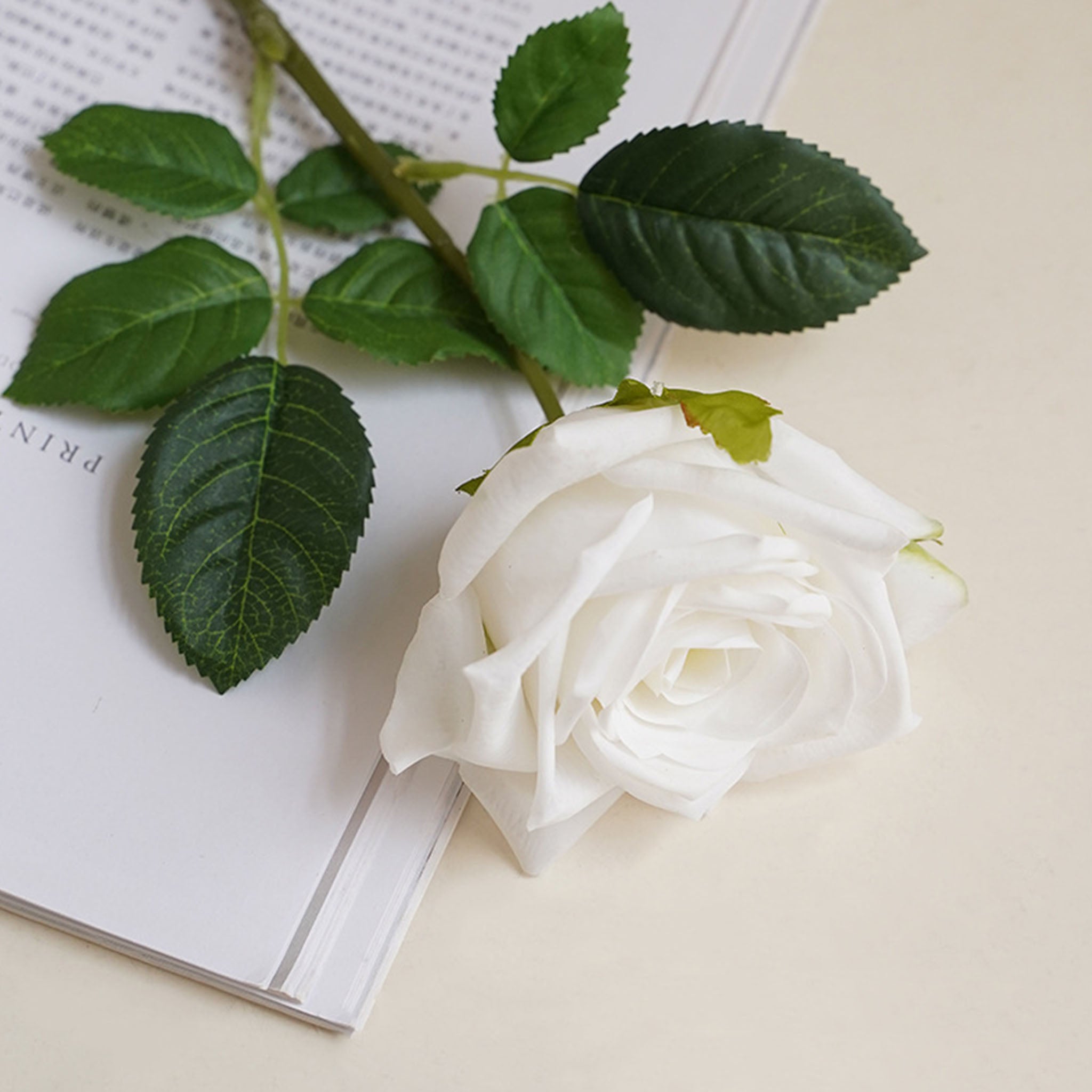 Realisic Faux Flowers Natural Touch Roses