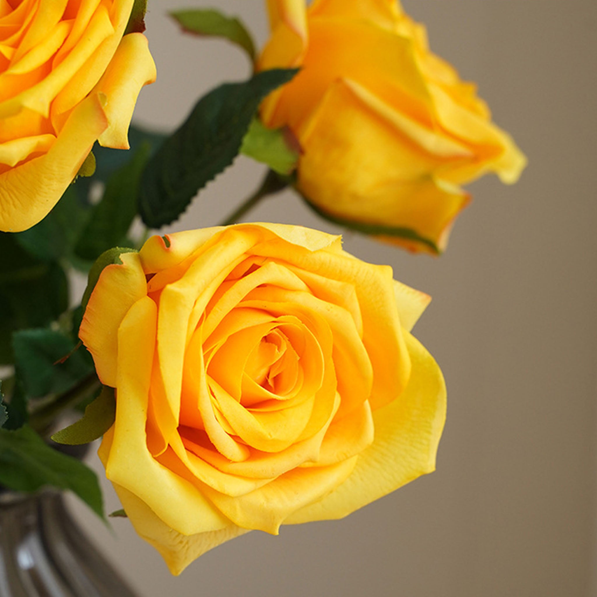 Realisic Faux Flowers Natural Touch Roses